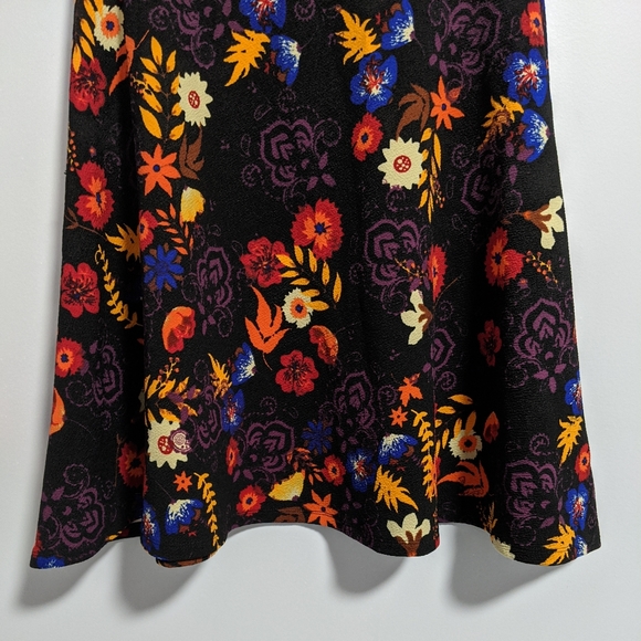 Lularoe Azure Floral Circle Skirt NWOT - Picture 5 of 9